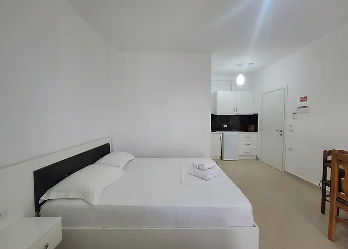 Black Pearl Hotel