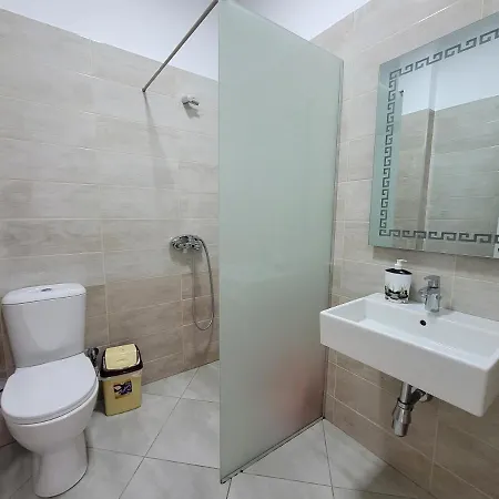 Black Pearl Hotel Ksamil