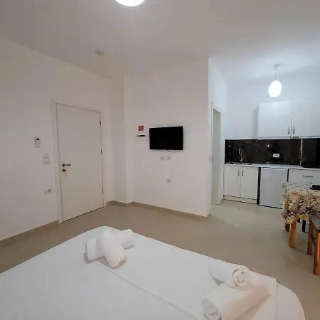 Black Pearl Hotel Ksamil