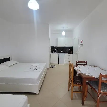 Black Pearl Hotel Ksamil