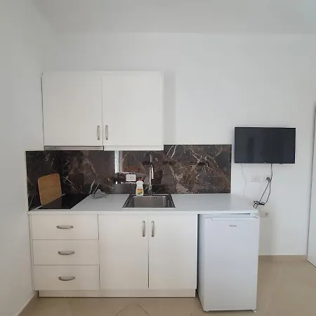 Black Pearl Hotel Apartment *